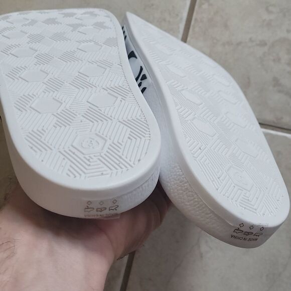 Versace MEN'S SUMMER LOGO POOL SLIDES NEW 10 WHITE AND BLACK - Picture 3 of 4